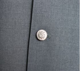 ブレザーボタン